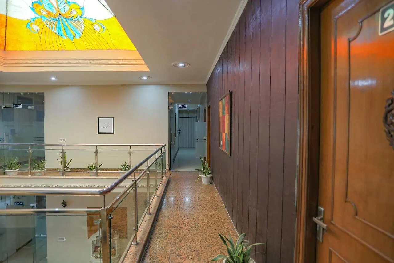 גורגאון Fabhotel Traika Inn הודו