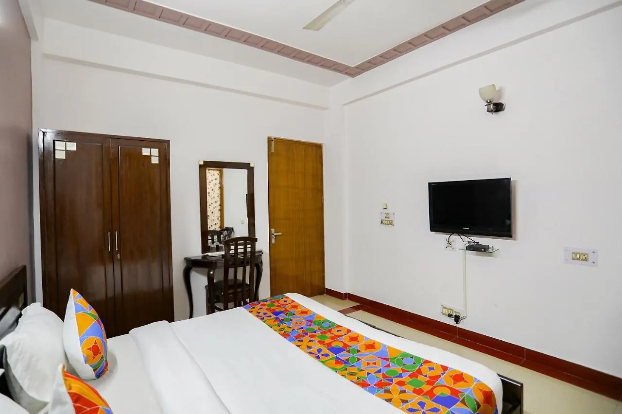 גורגאון Fabhotel Traika Inn